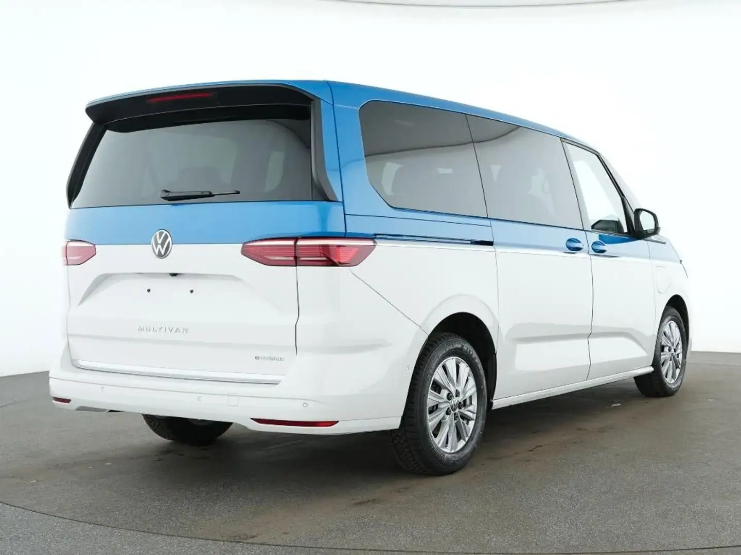 Volkswagen T7 Multivan Style LR eHybrid AHK ACC HUD Pano Weiß - 2