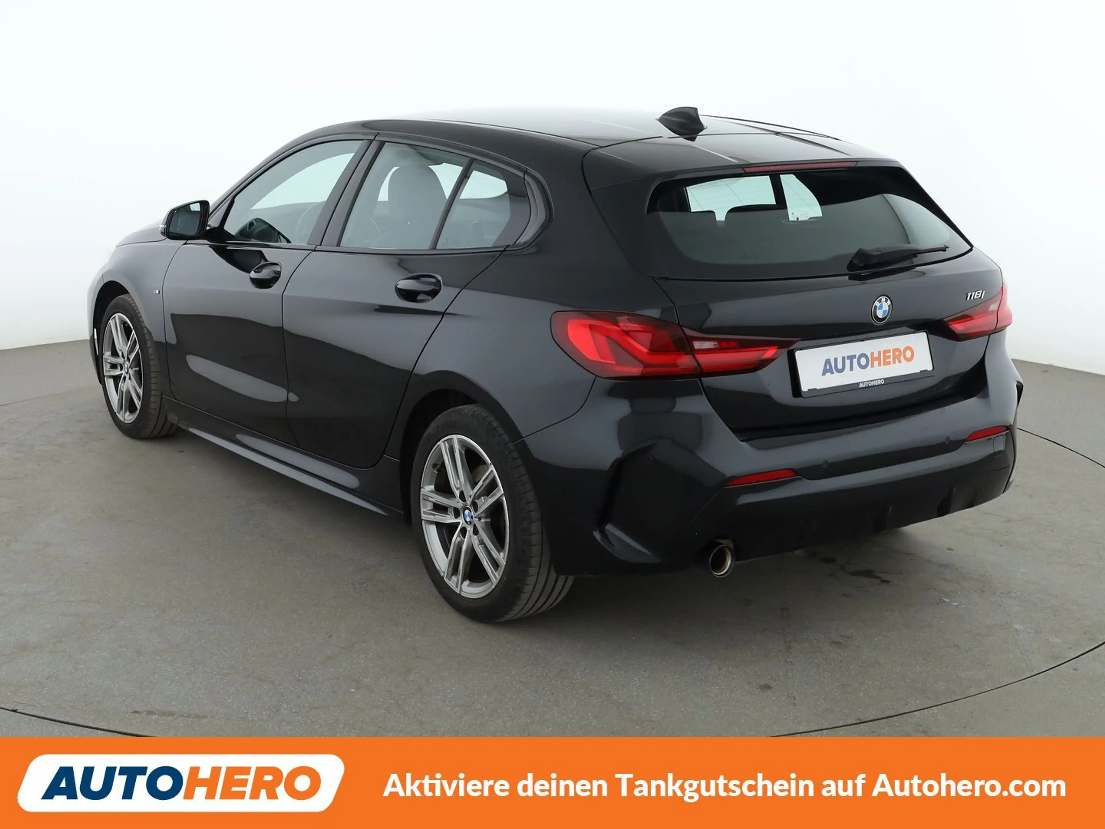 BMW 118 118i M Sport Aut.*NAVI*TEMPO*PDC*SHZ*ALU*KLIMA* — photo 4