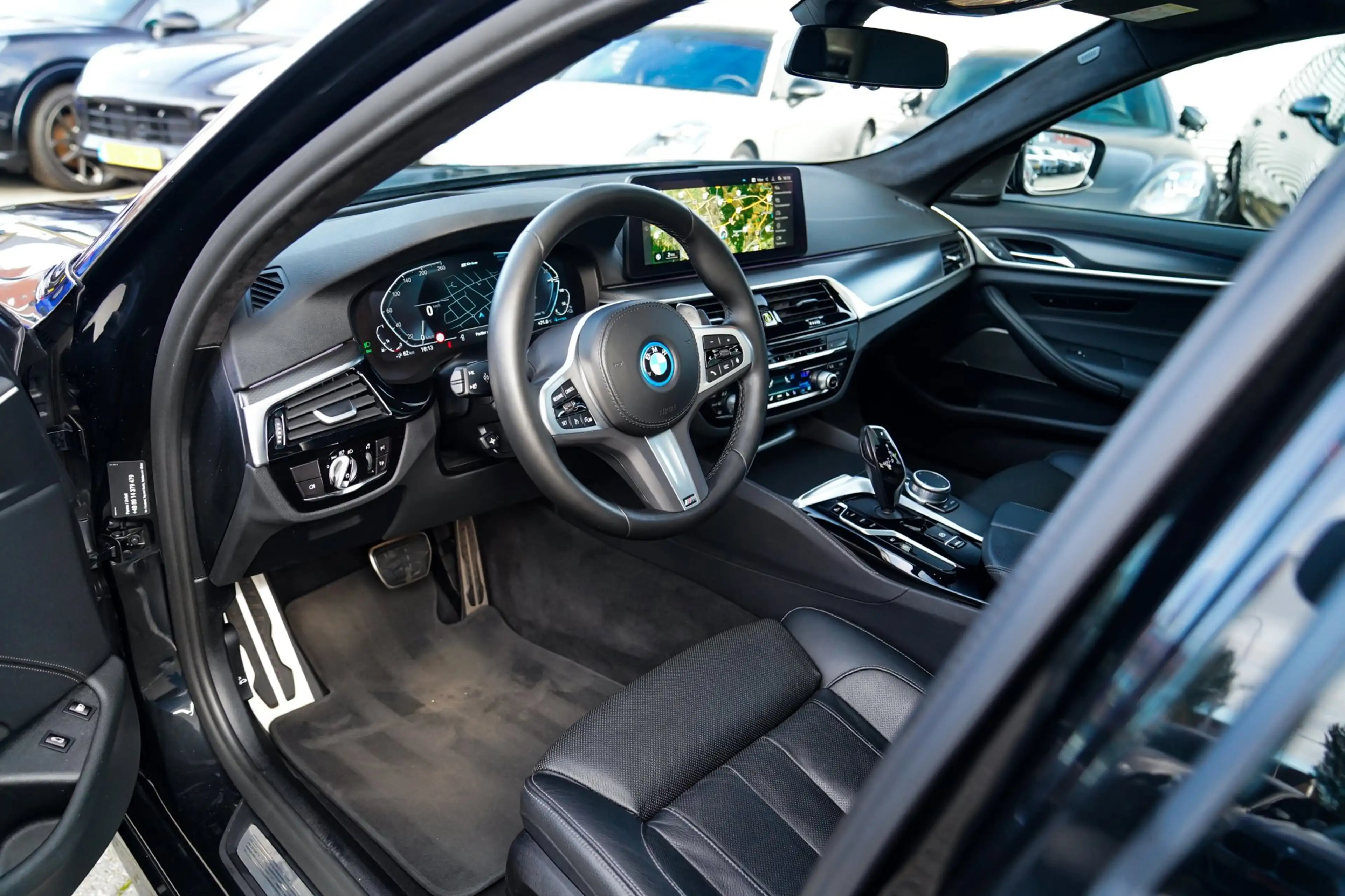 BMW 545 5-serie 545e xDrive High Executive | Harman/Kardon — photo 28