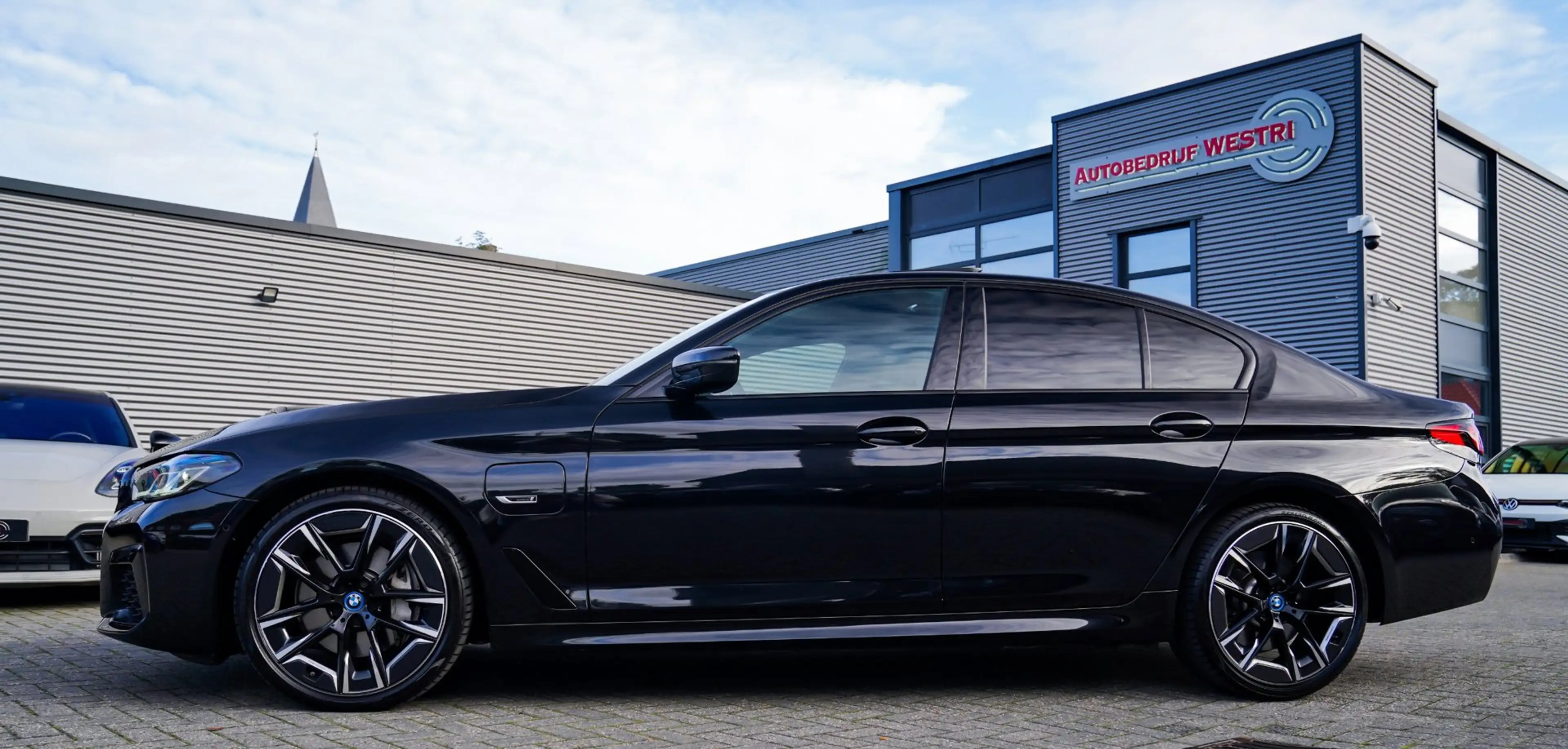 BMW 545 5-serie 545e xDrive High Executive | Harman/Kardon — photo 22