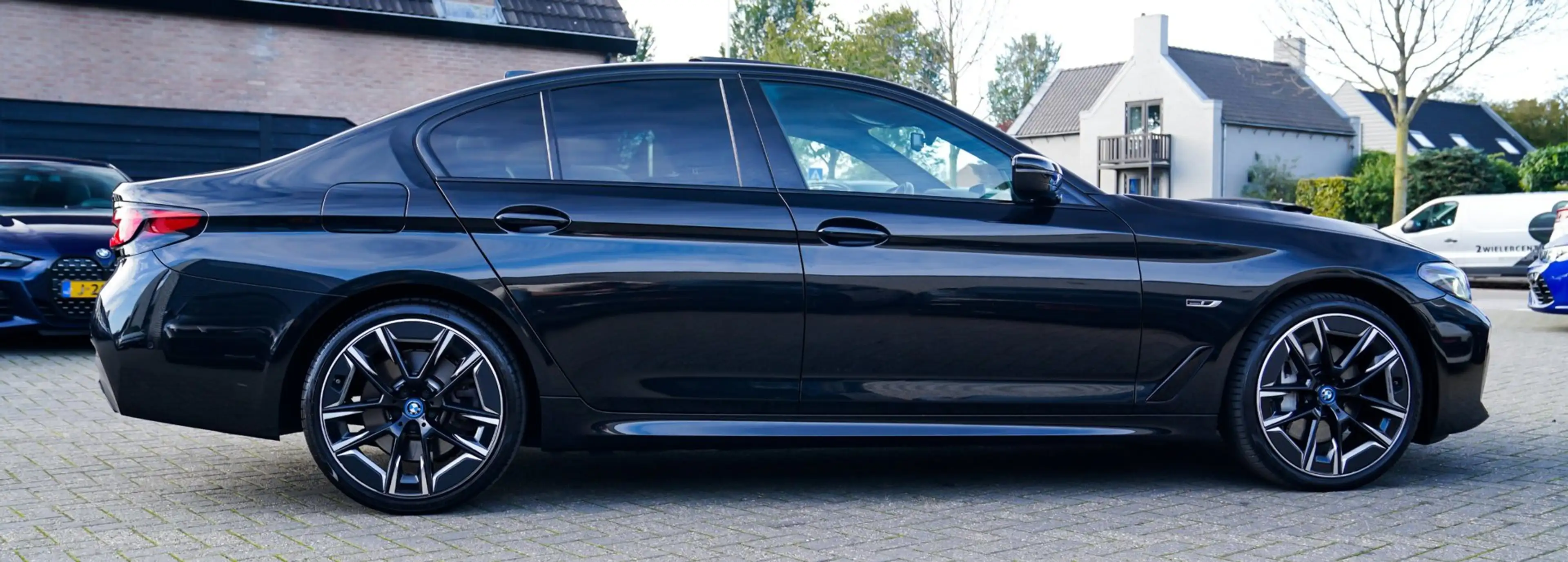 BMW 545 5-serie 545e xDrive High Executive | Harman/Kardon — photo 13
