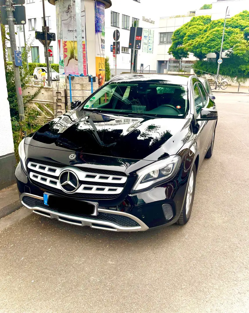 Mercedes-Benz GLA 250 7G-DCT Activity Edition - 1