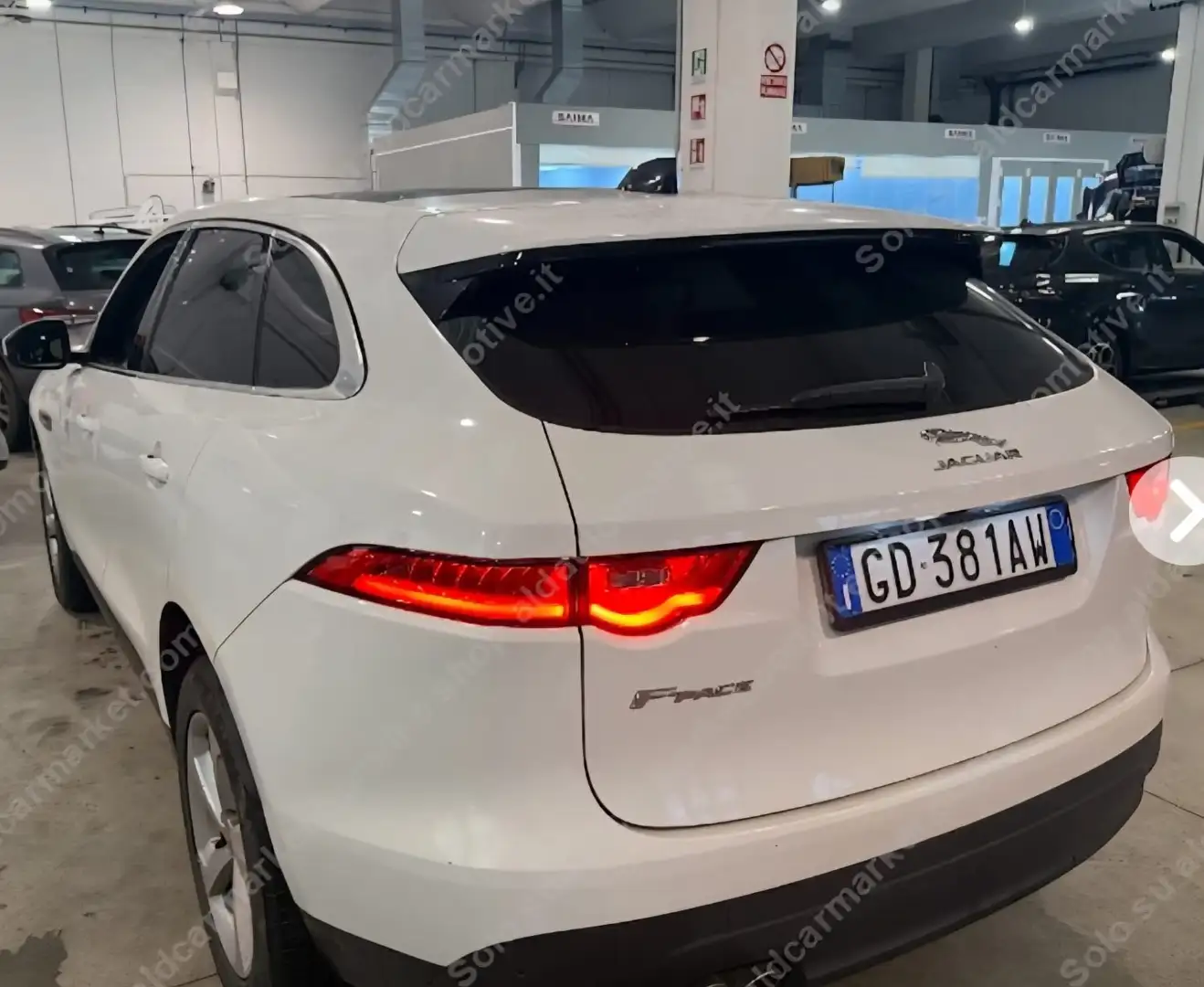 Jaguar F-Pace 2.0d 180cv TETTO PANORAMICO Blanc - 2