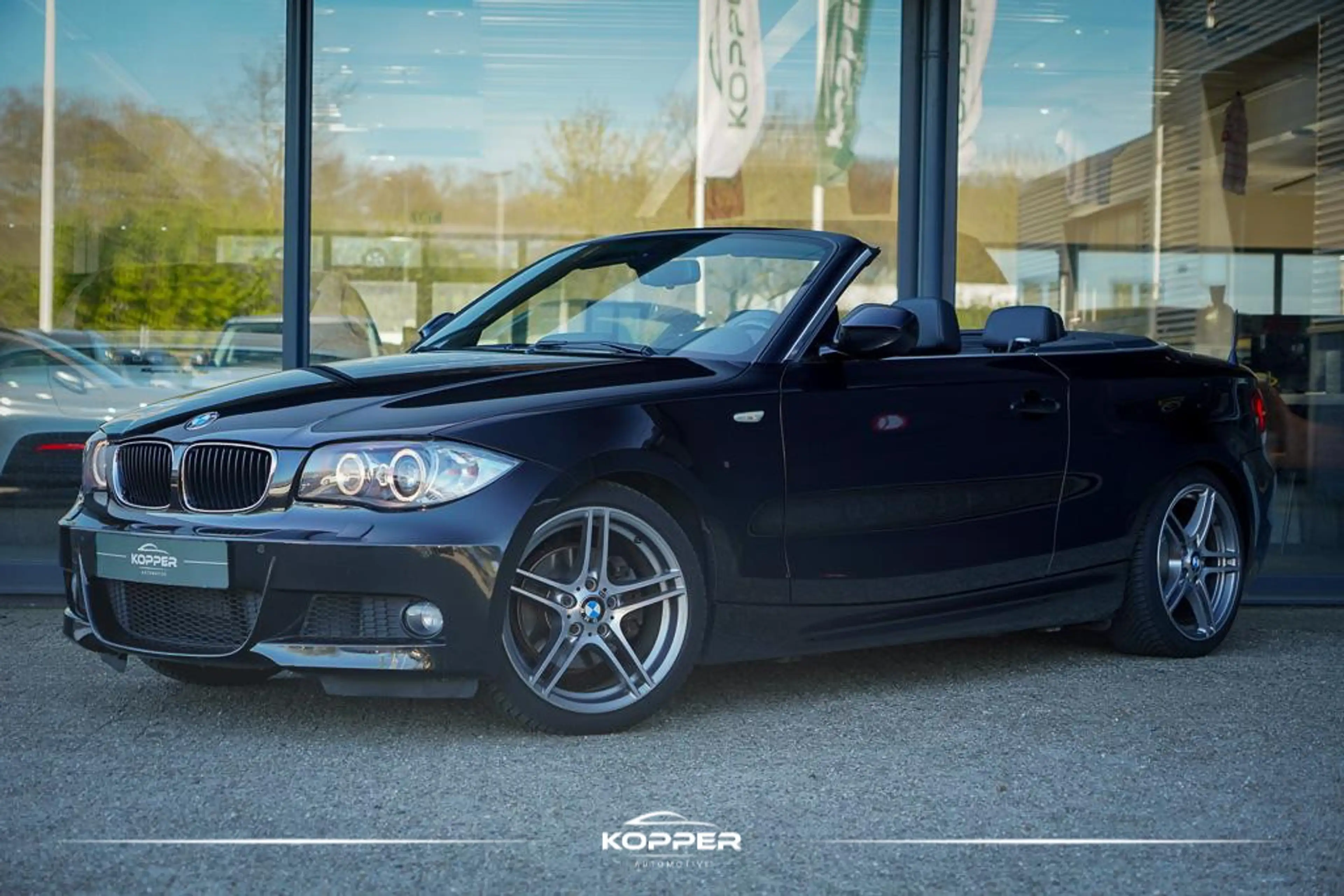BMW 125 1-serie Cabrio 125i High Executive / M-Sport / Led