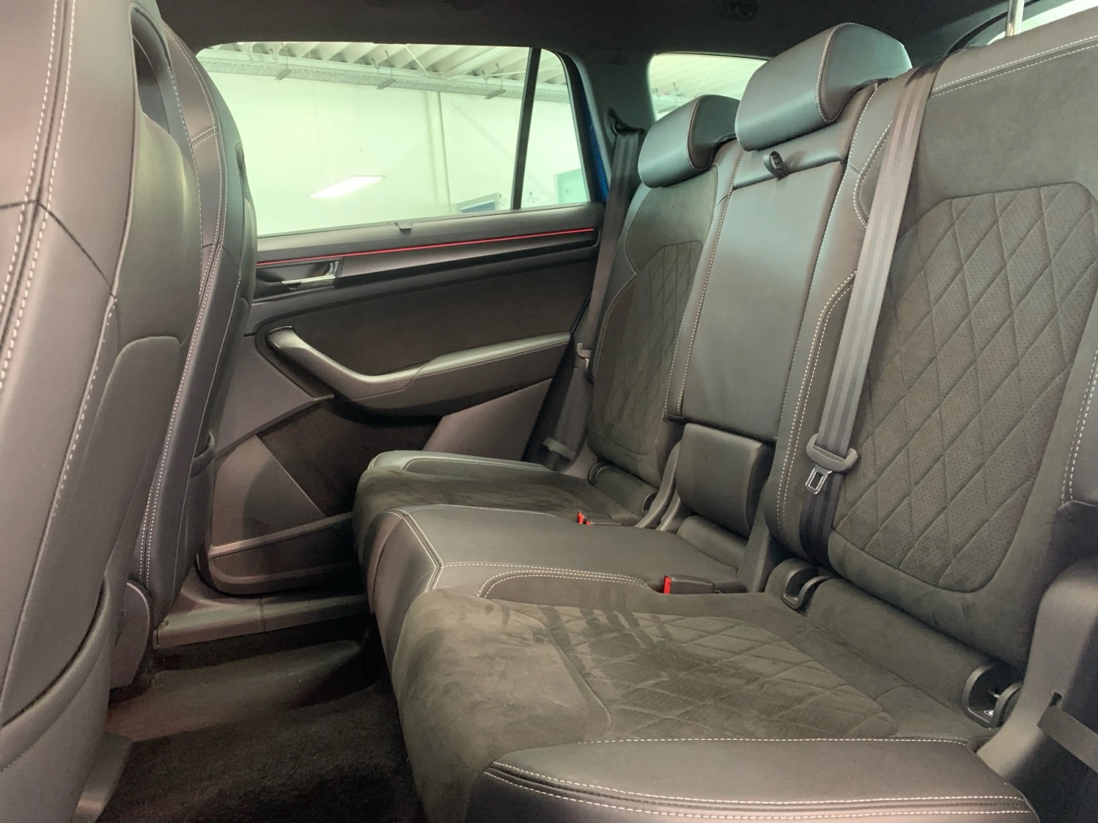 Skoda Kodiaq Sportline 2.0 TDI 4x4 AHK PANO APP NAVI KAMERA — photo 11