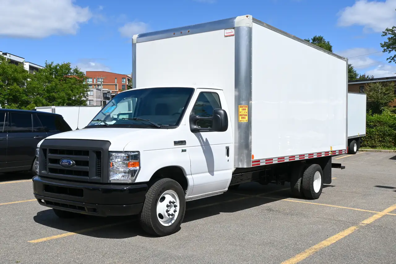 2018 Ford E-Series Cutaway