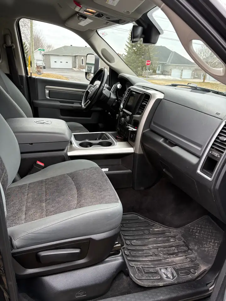RAM 2500 снимка RAM 2500