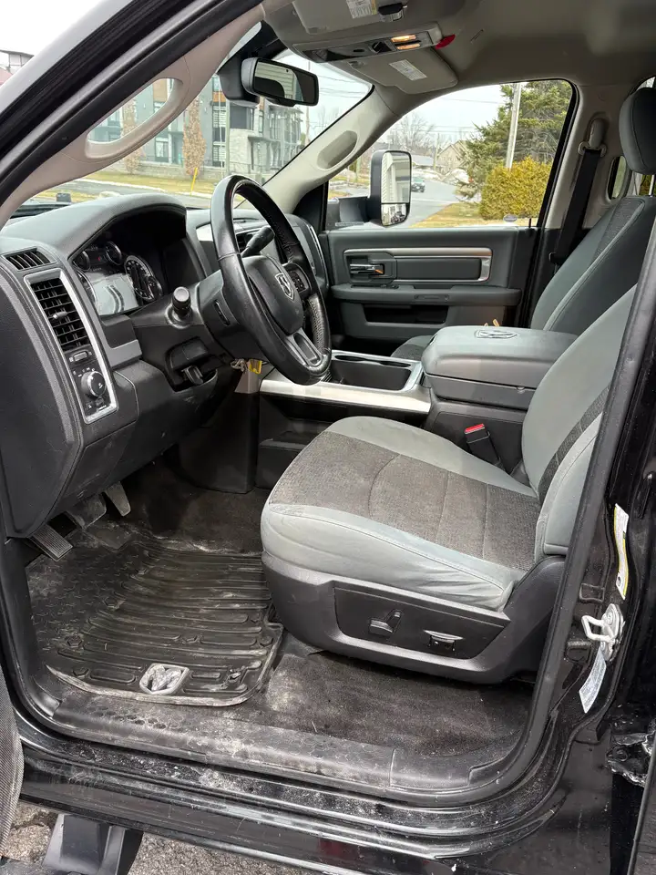 RAM 2500 снимка RAM 2500