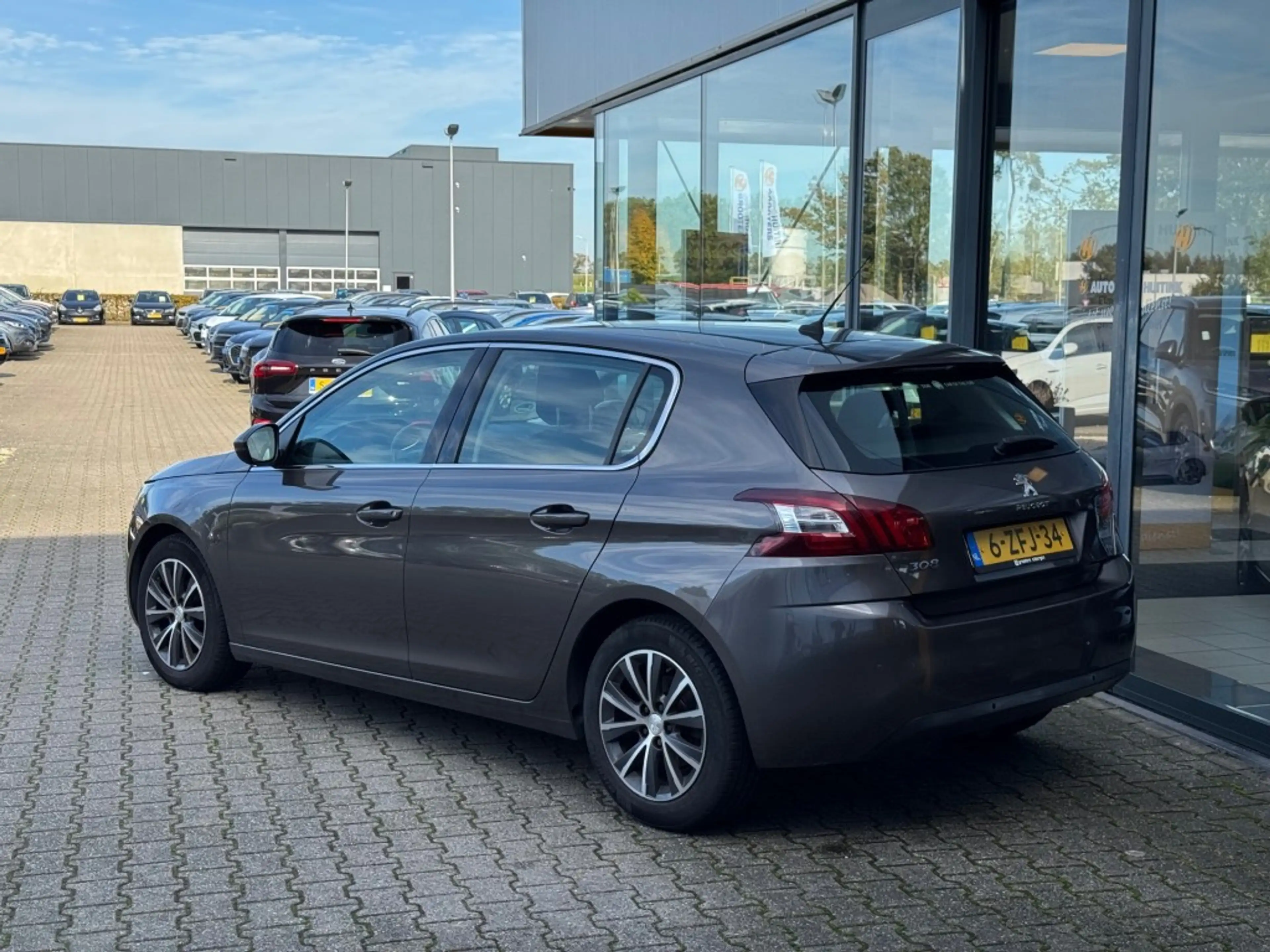 Peugeot 308 1.2 PureTech Allure - 1e eigenaar - volledig onder — photo 3