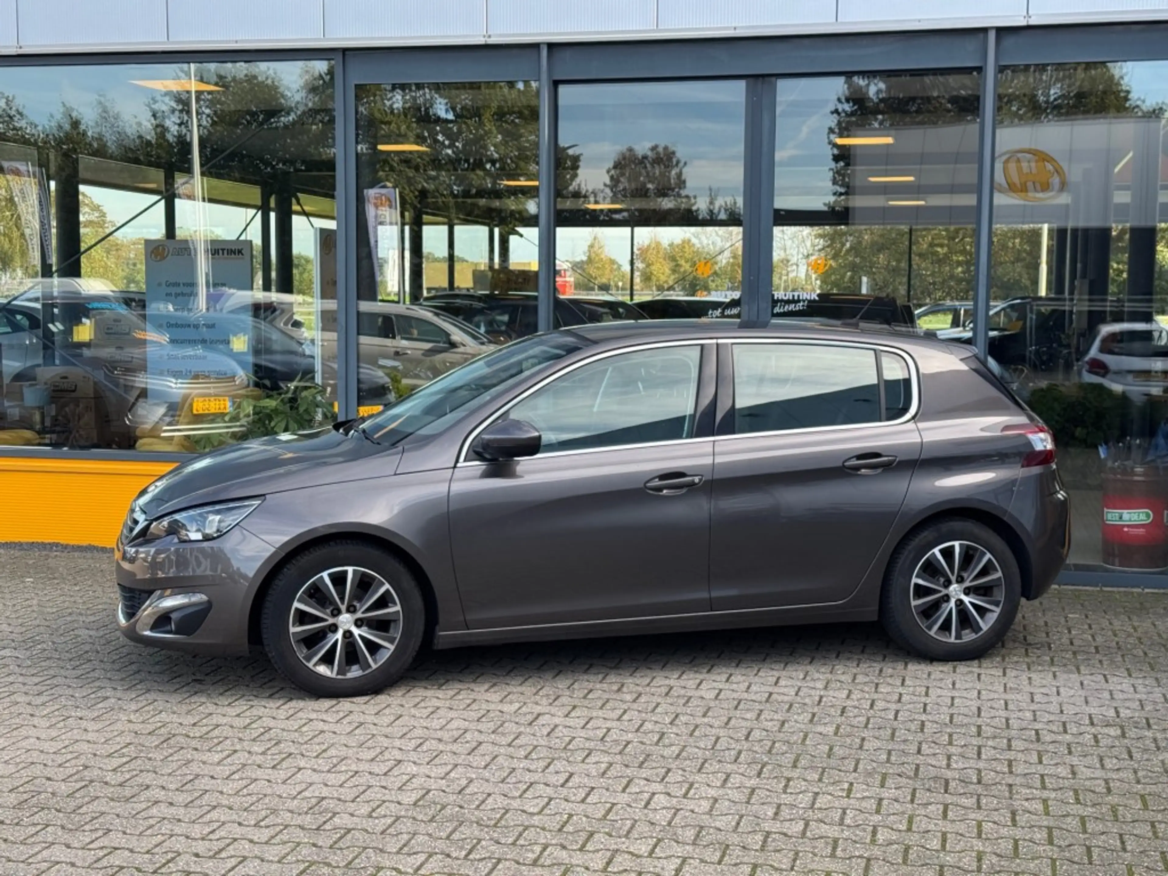 Peugeot 308 1.2 PureTech Allure - 1e eigenaar - volledig onder — photo 2