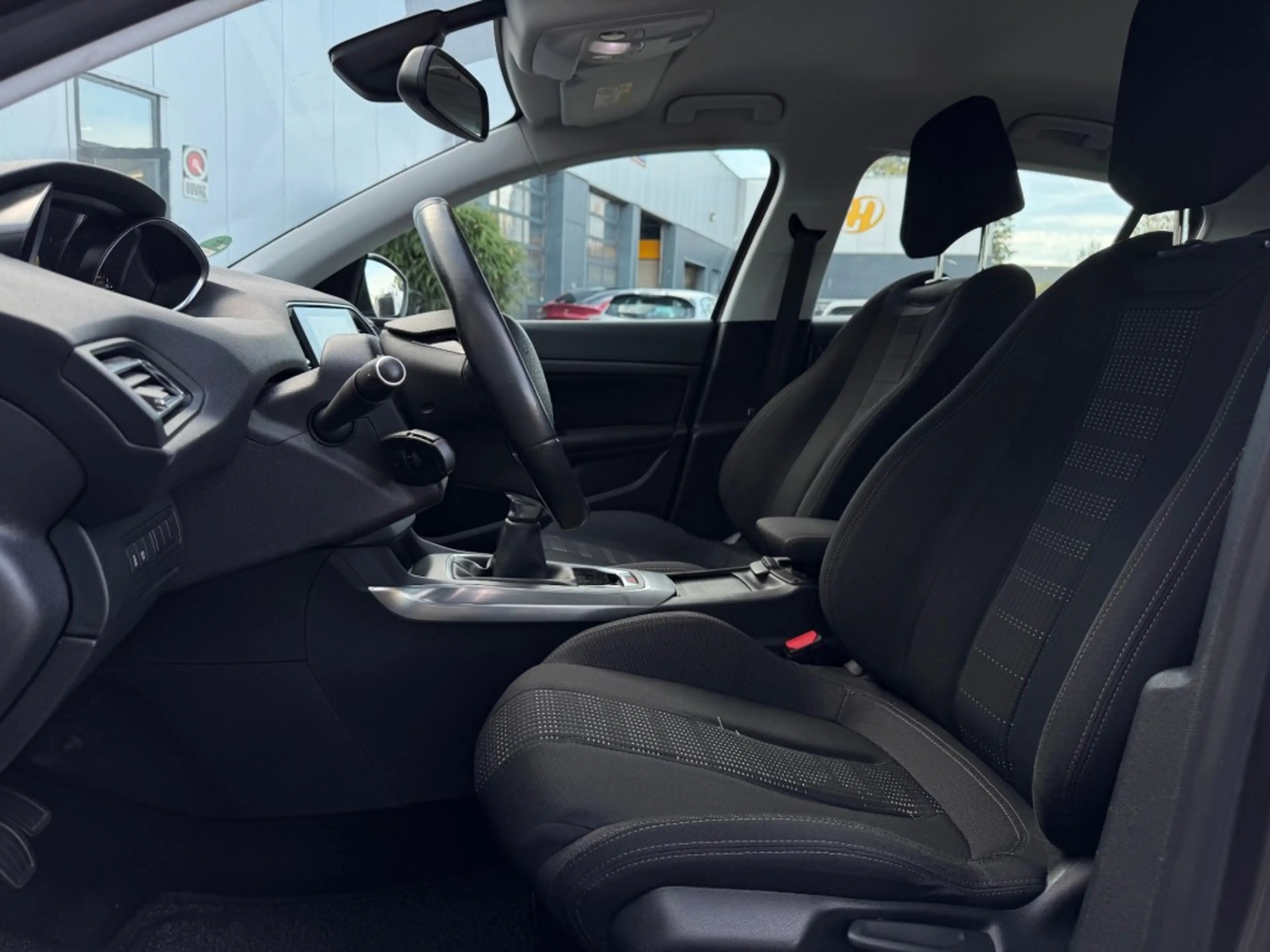 Peugeot 308 1.2 PureTech Allure - 1e eigenaar - volledig onder — photo 11