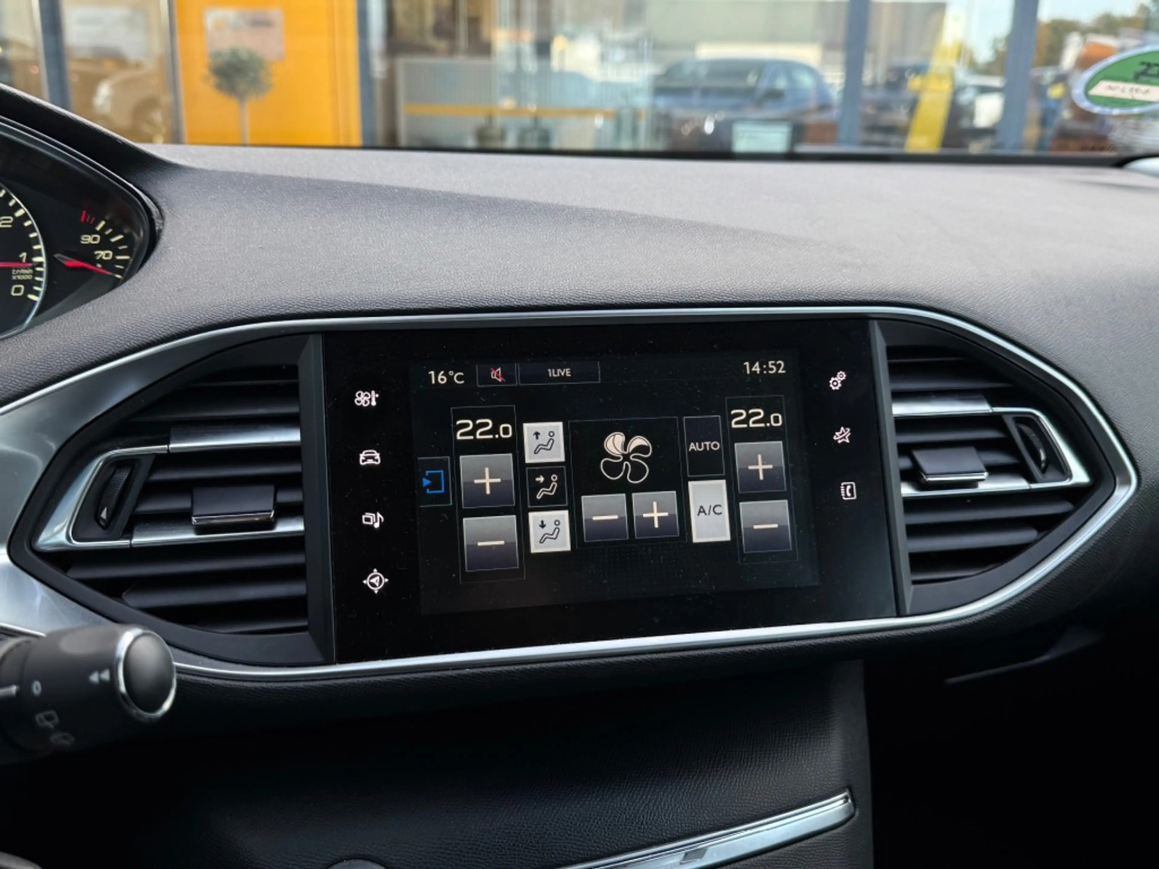 Peugeot 308 1.2 PureTech Allure - 1e eigenaar - volledig onder — photo 9