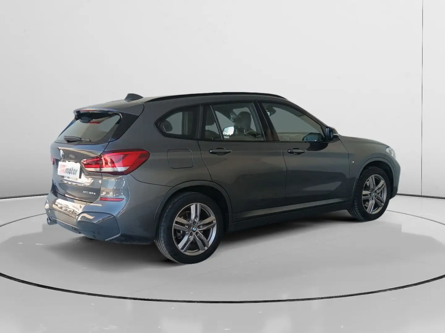 BMW X1 xDrive 25e Gris - 2