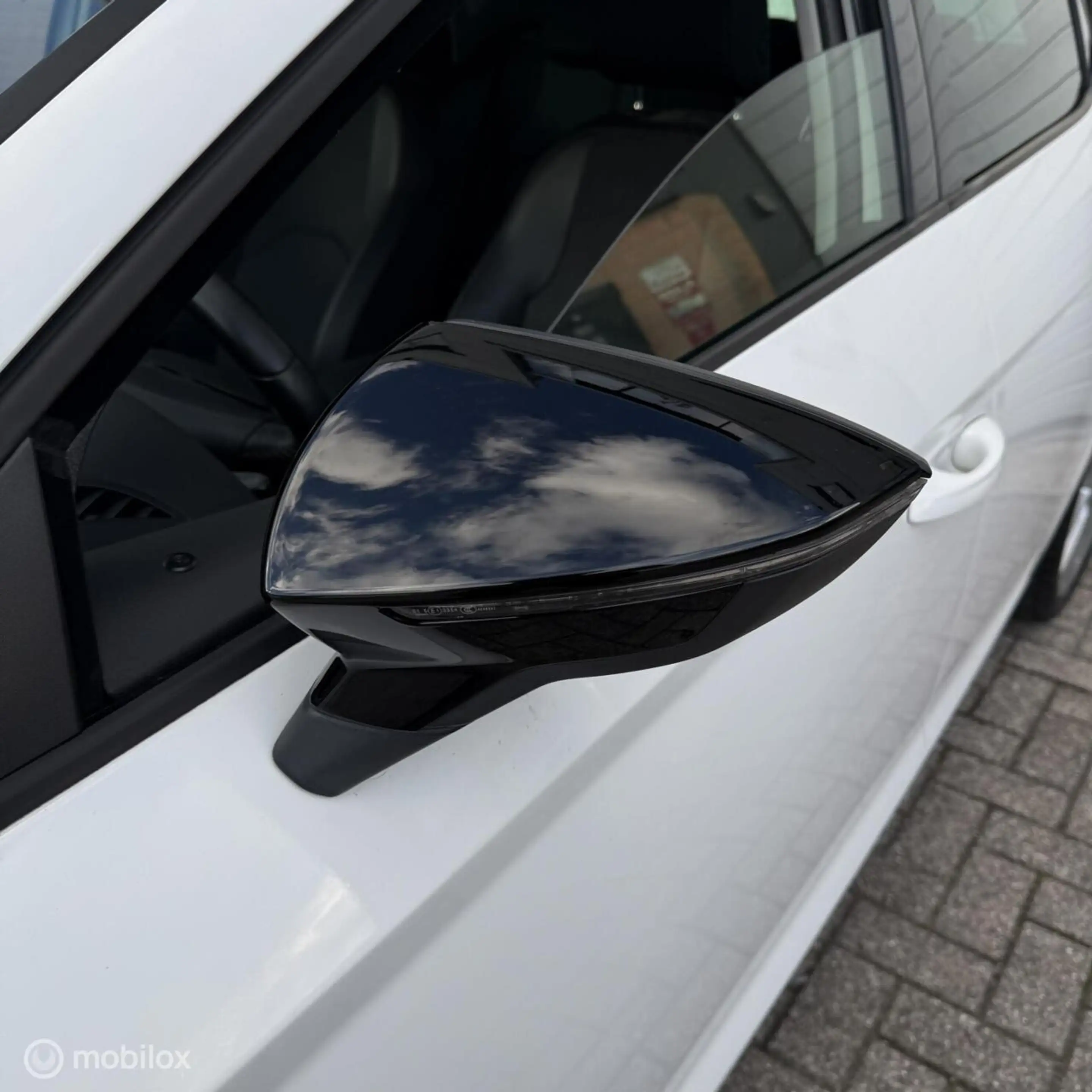 SEAT Leon 1.4 TSI ACT FR Dynamic / SEAT SOUND / LANE ASSIST — photo 22