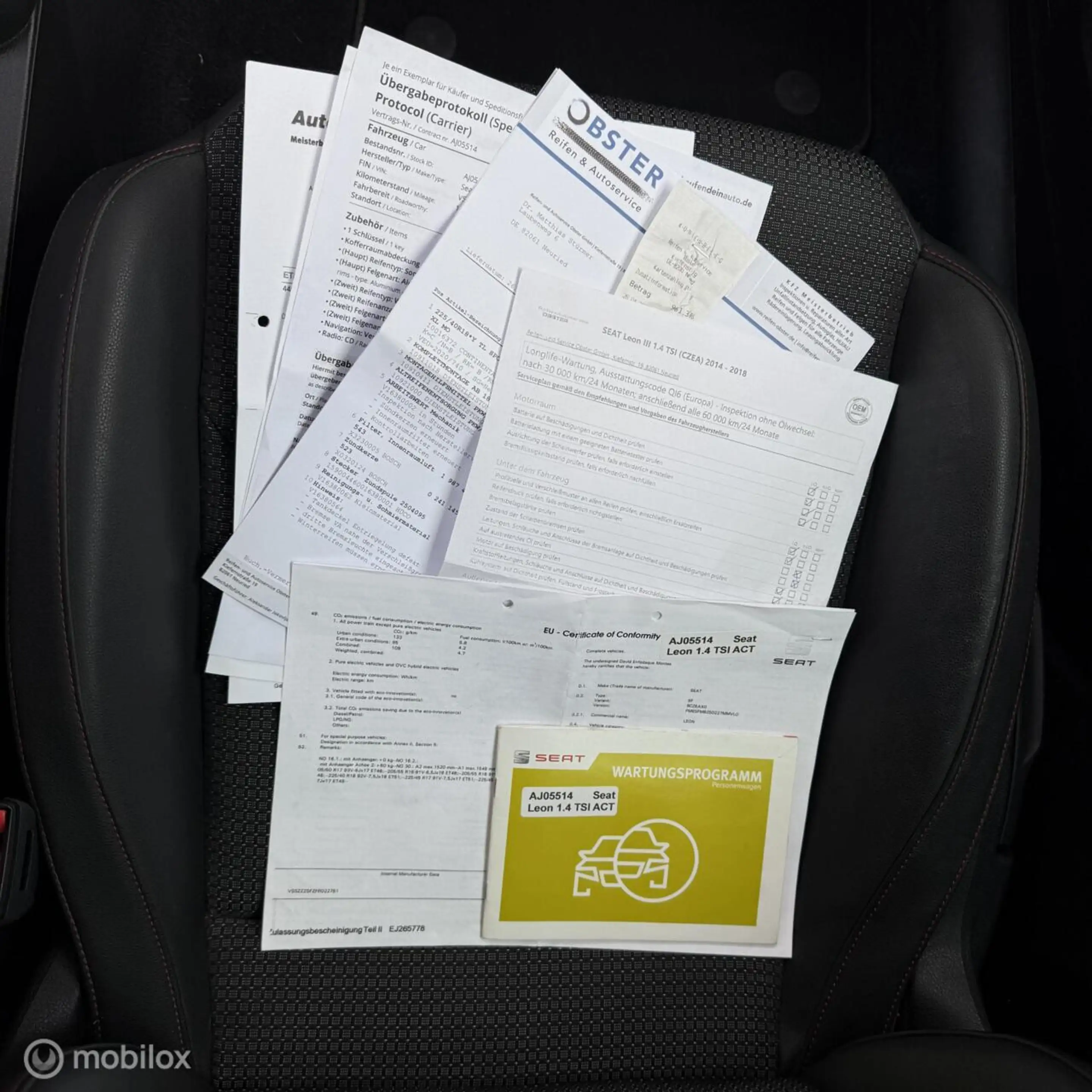 SEAT Leon 1.4 TSI ACT FR Dynamic / SEAT SOUND / LANE ASSIST — photo 24