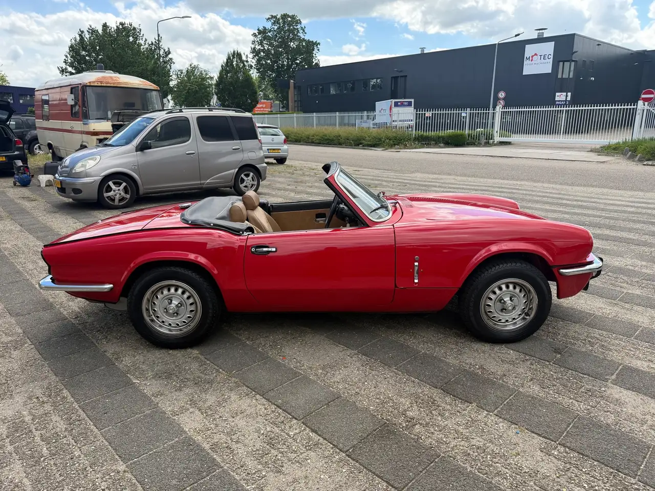 Triumph Spitfire 1500 Soft Top body off gerestaureerd, foto 5
