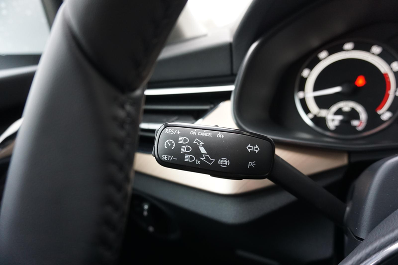 Skoda Scala 1.0TSI Style Navi/MirrorLink LED Kamera — photo 13