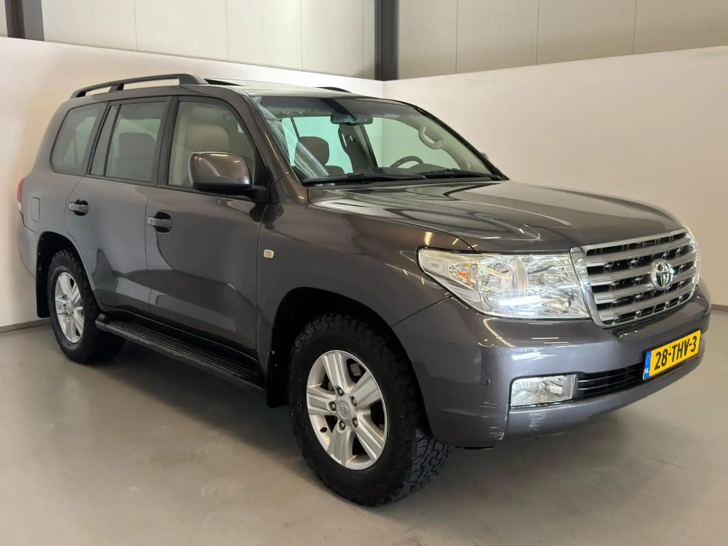 Toyota Land Cruiser V8 4.5 D-4D Executive / Schuifdak / Trekhaak Grau - 2