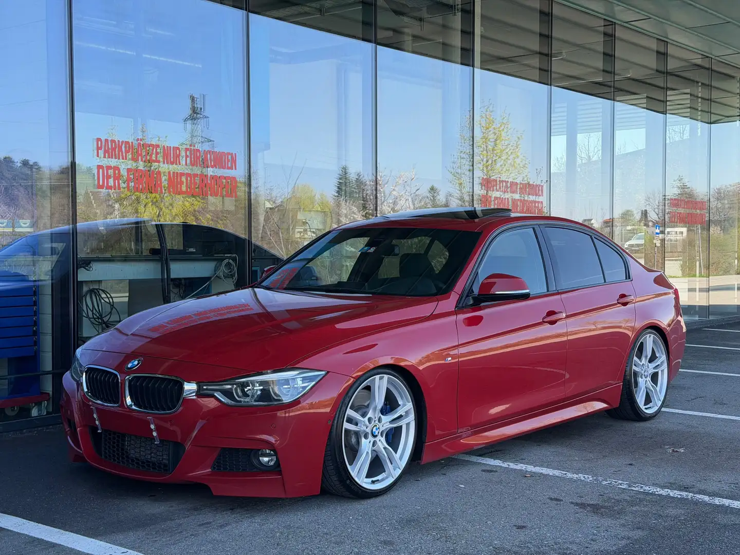 BMW 330 F30 330d M Sport Aut. LCI Rot - 1