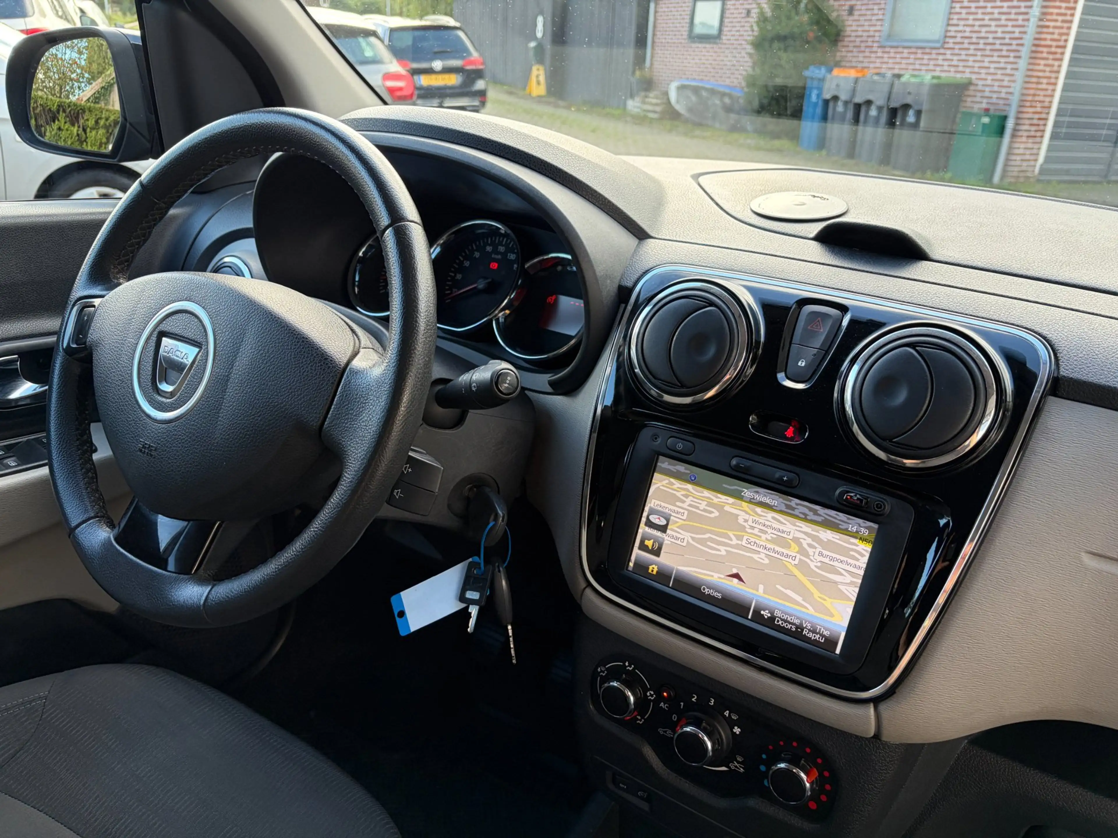 Dacia Lodgy 1.2 TCe Prestige Navi Airco Cruise Park.Sens NL-Au — photo 10