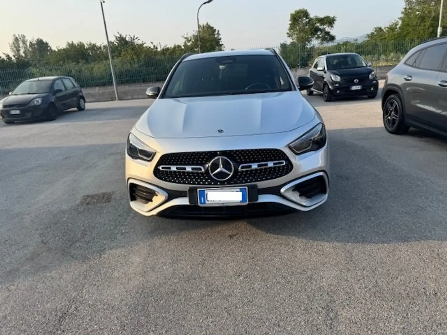 Mercedes-Benz GLA 200 GLA 200 d AMG Line Premium Plus auto Plateado - 1