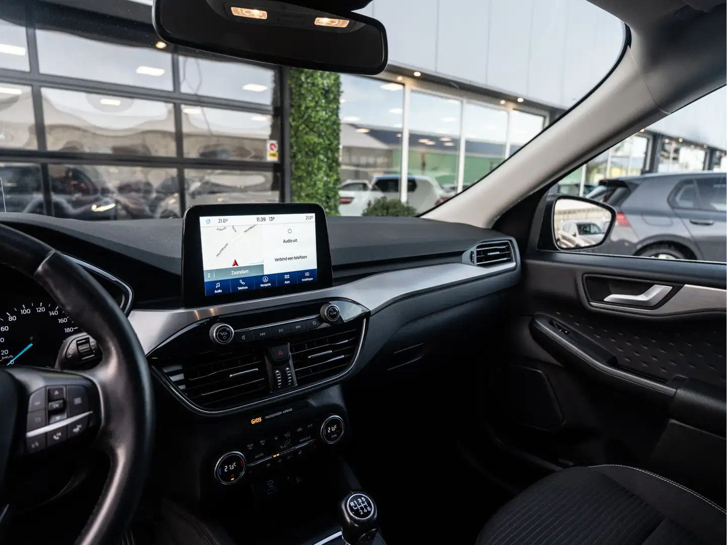 Ford Kuga 1.5 EcoBoost Titanium X | HUD | Trekhaak | Winter Negro - 2