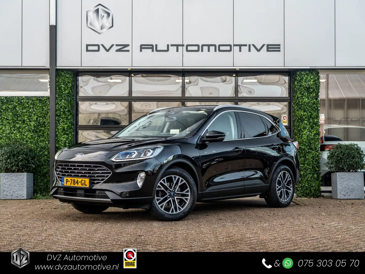 Ford Kuga 1.5 EcoBoost Titanium X | HUD | Trekhaak | Winter Negro - 1
