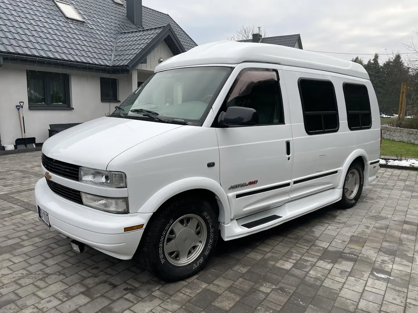 Chevrolet Astro Van 4WD LT - 1