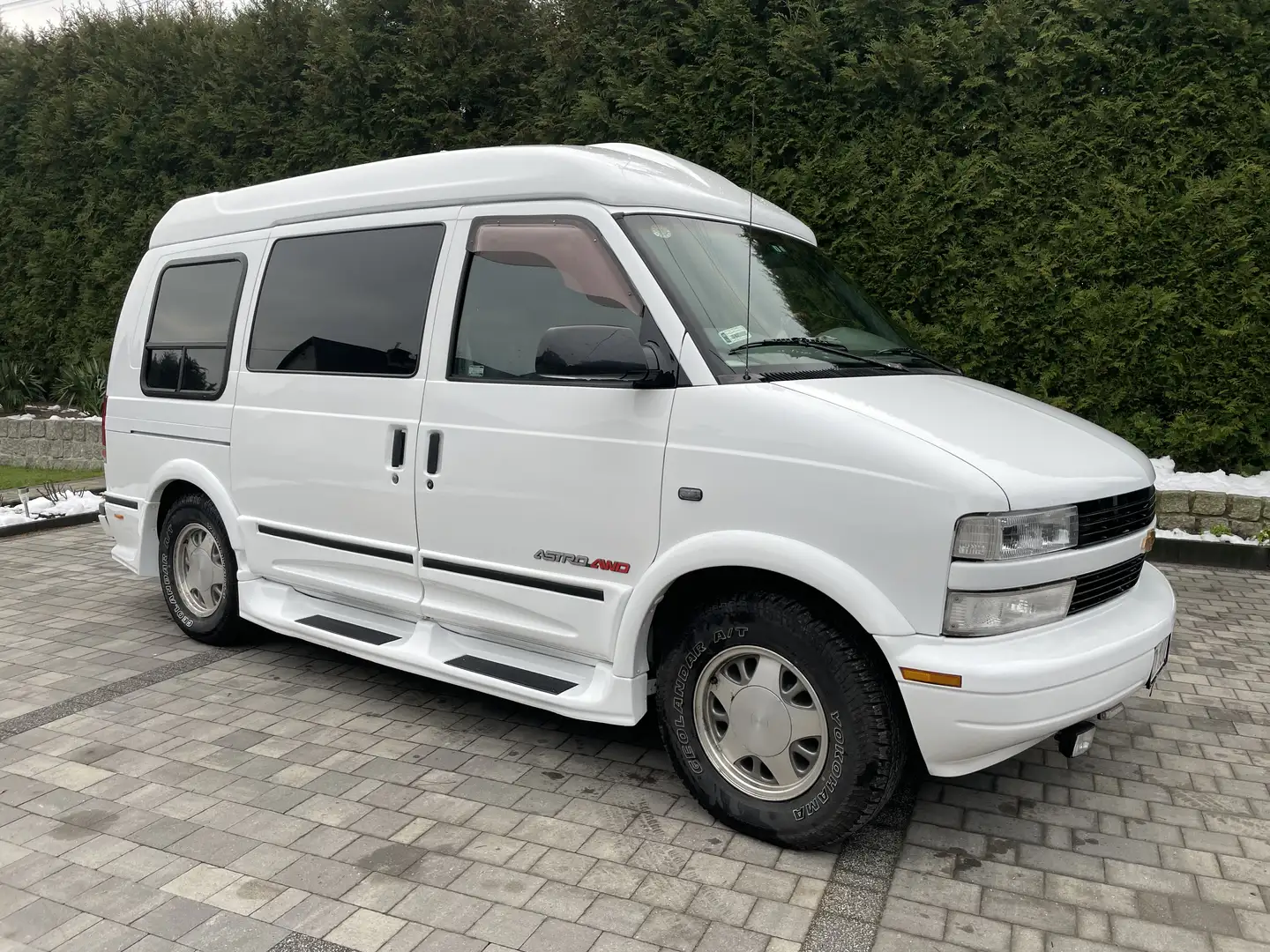 Chevrolet Astro Van 4WD LT - 2