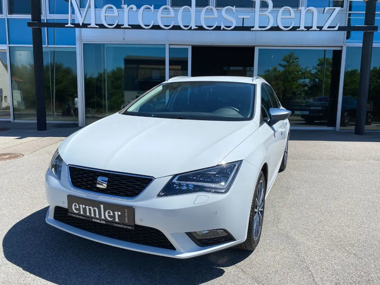 SEAT Leon ST Style 1,2 TSI PTS LED Shz Weiß - 2