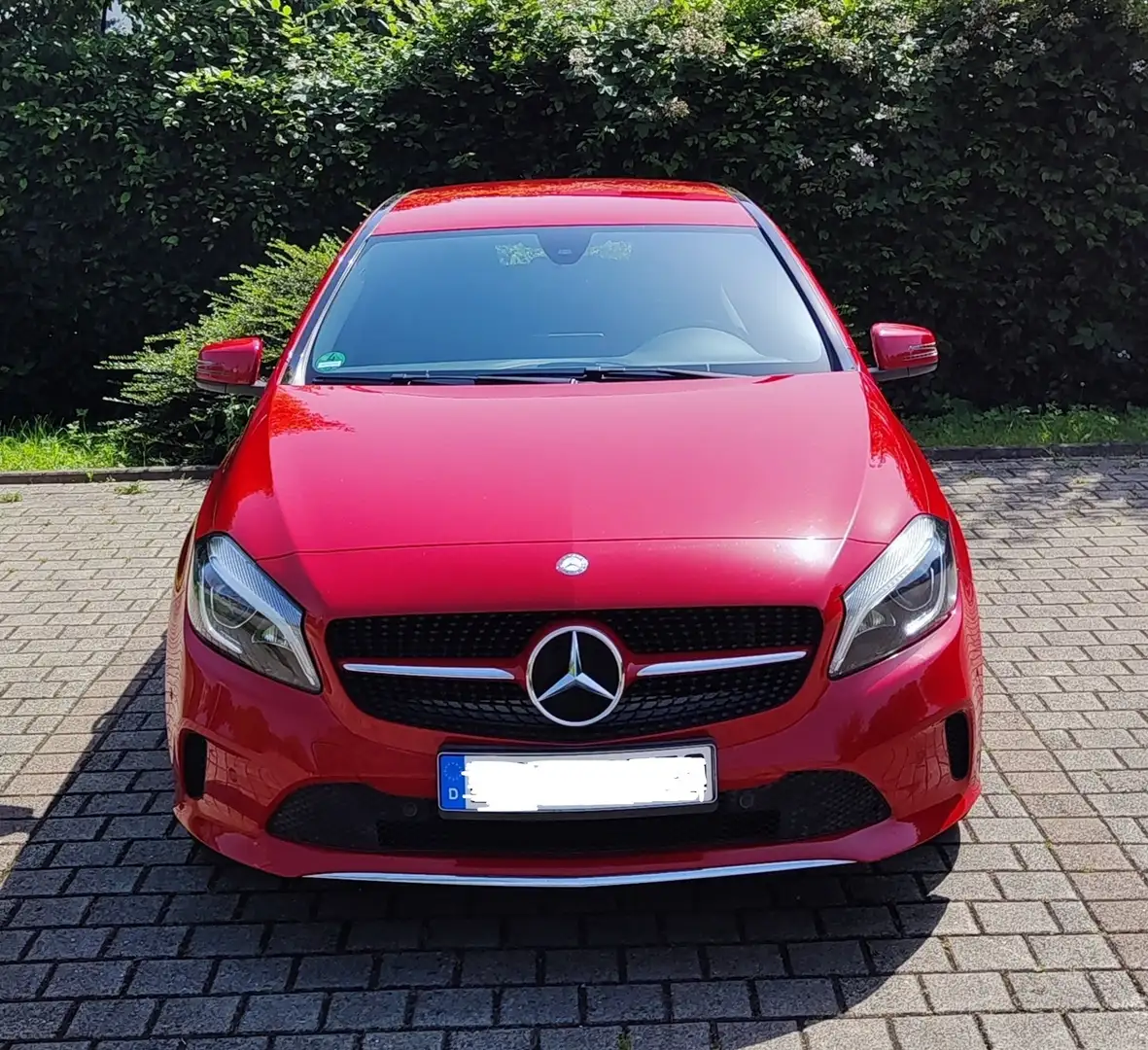 Mercedes-Benz A 180 A 180 BlueEfficiency (176.042) Rot - 1