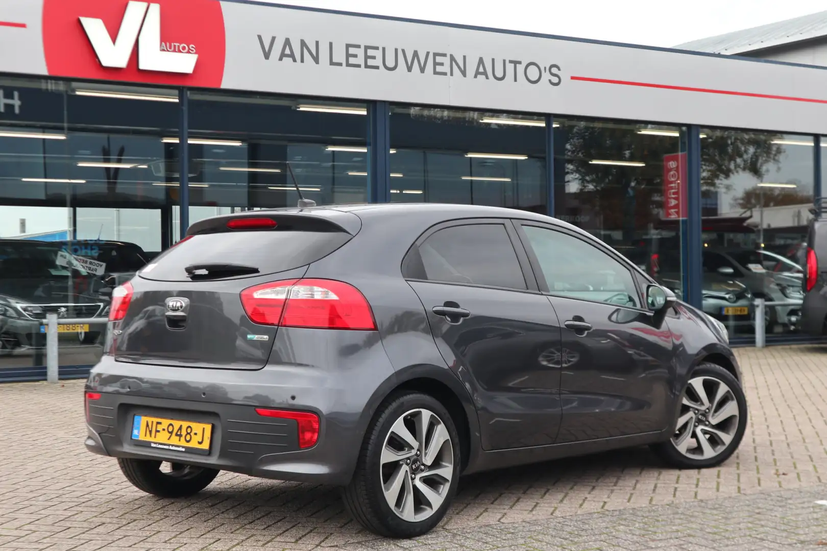 Kia Rio 1.2 CVVT ExecutiveLine | APK 21-03-2026 | Navi | P Grijs - 2