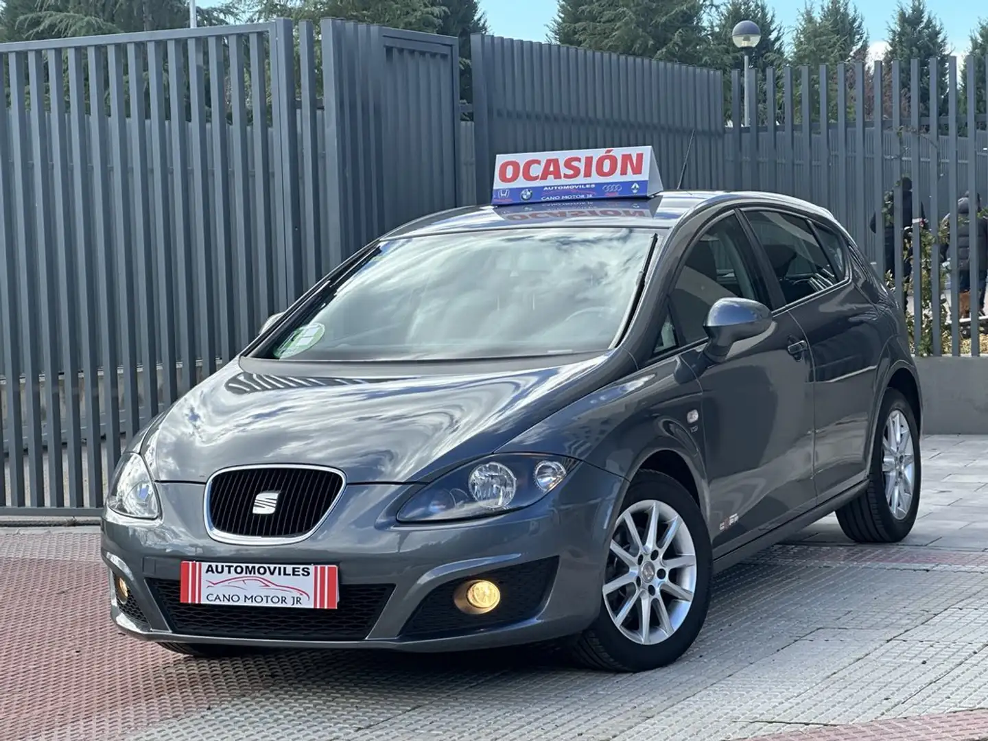 SEAT Leon 1.2 TSI Style Copa Grau - 1