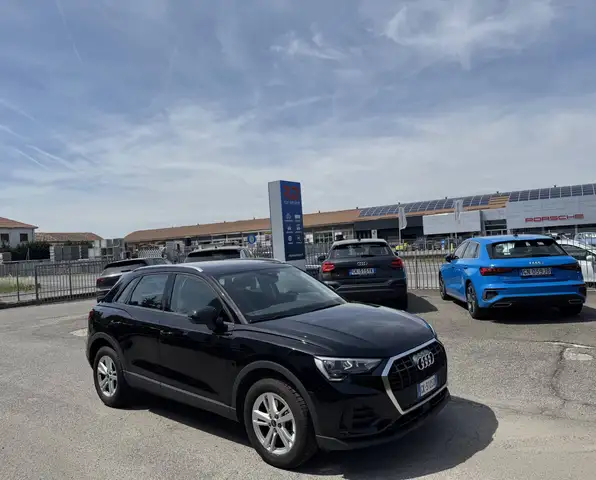 Audi Q3 35 2.0 tdi S Tronic 150CV / NO VINCOLI