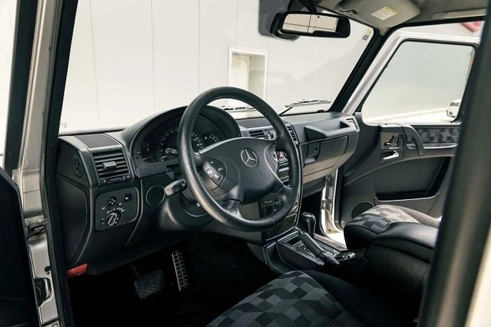 Mercedes-Benz G 320 G 320 V6 SW corto auto Срібний - 1