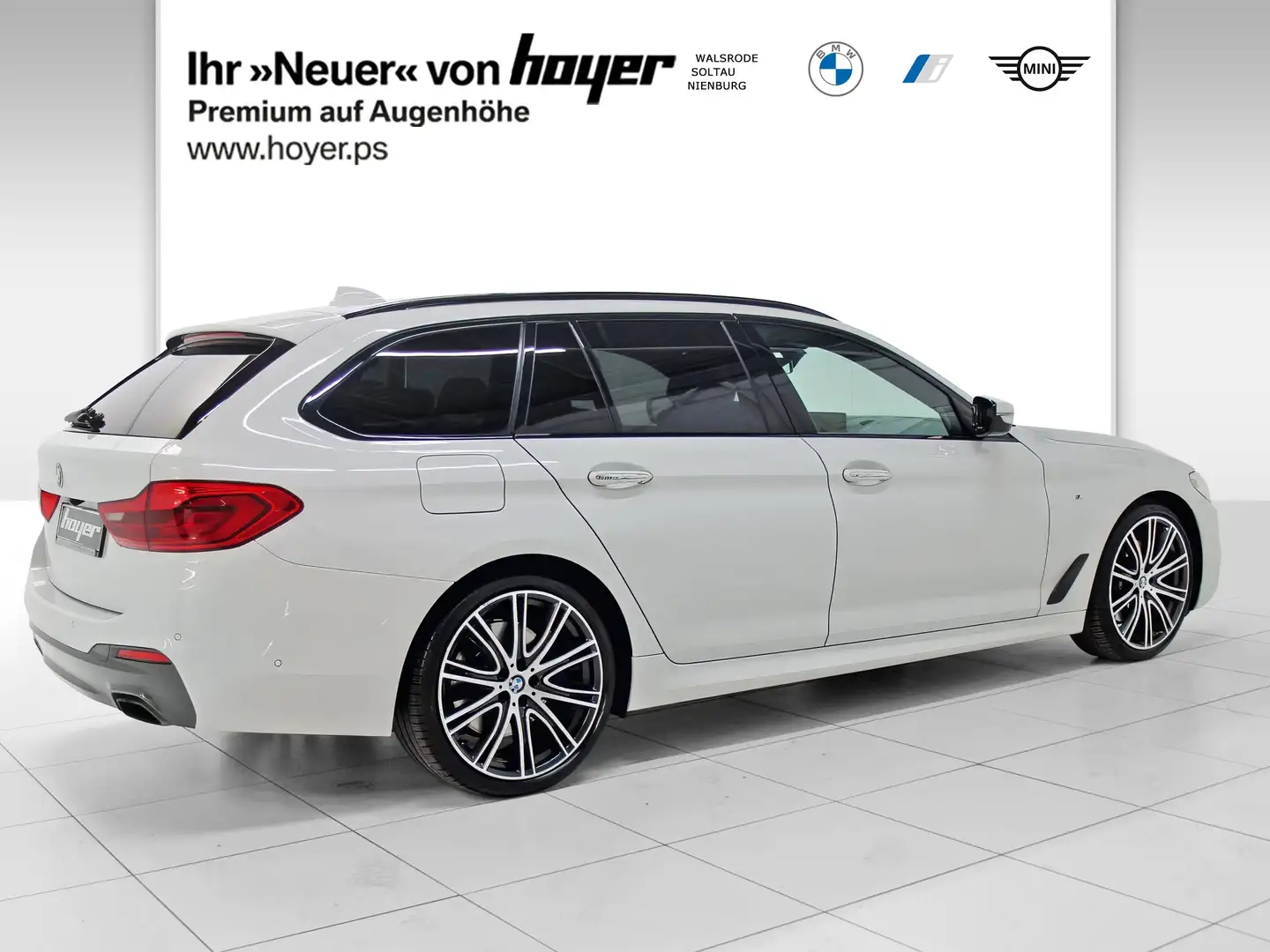 BMW 530 i xDrive Touring M Sportpaket Pano HUD Blanco - 2