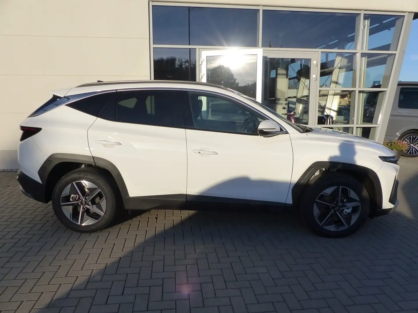 Hyundai TUCSON 1.6 CRDi 48V 7-DCT 4WD Trend Bianco - 2