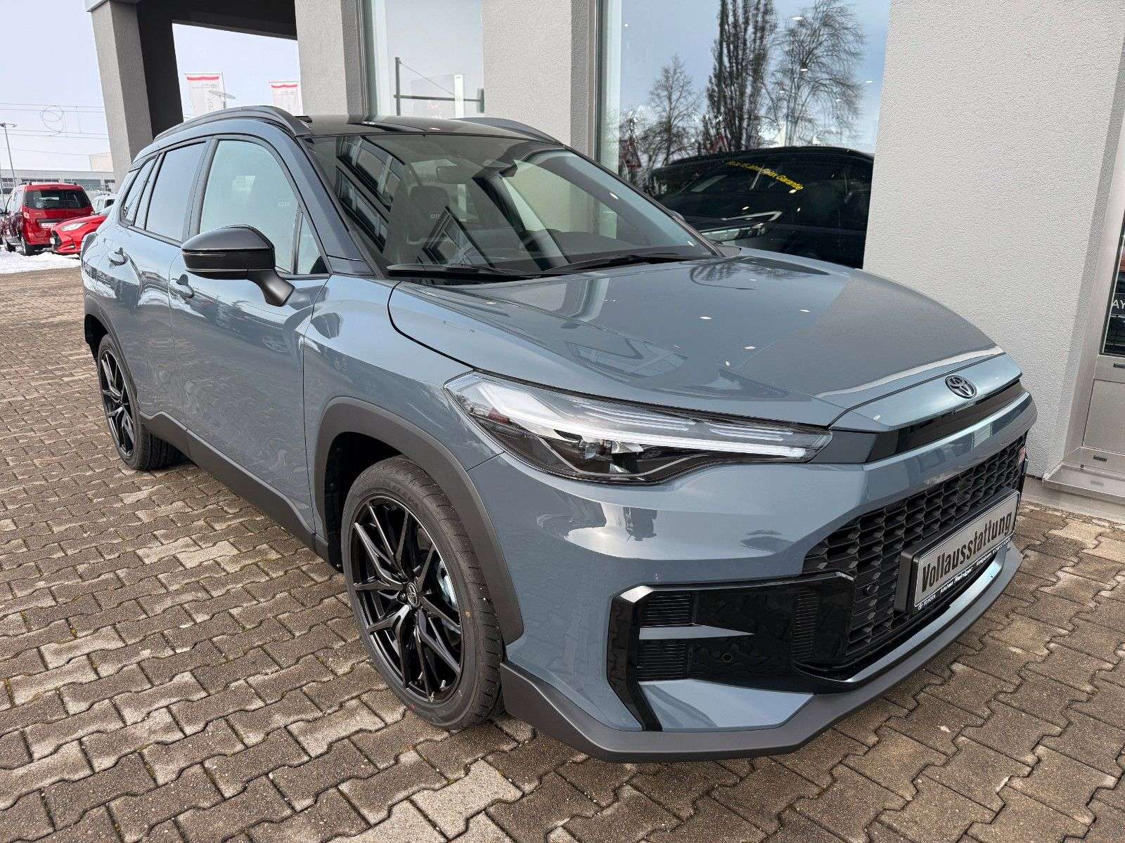 Second hand Toyota Corolla Cross 2.0