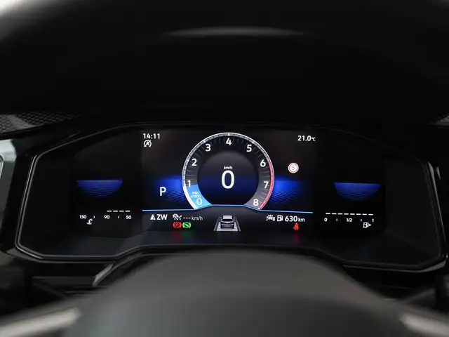 Volkswagen Polo view 8