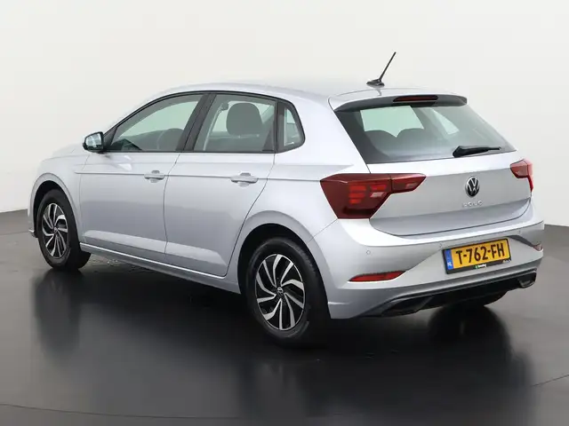Volkswagen Polo view 6