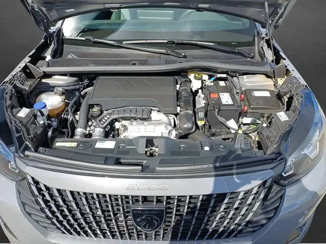 Peugeot 2008 view 5