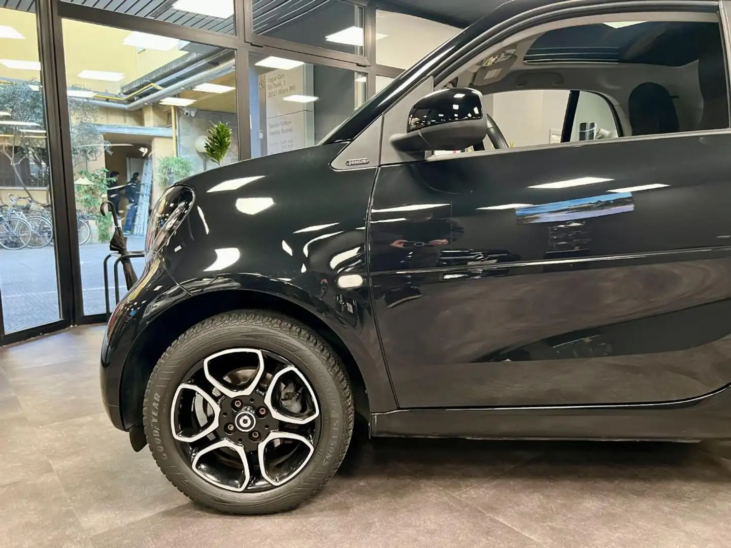 smart forTwo 90 0.9 Turbo twinamic Superpassion Schwarz - 2