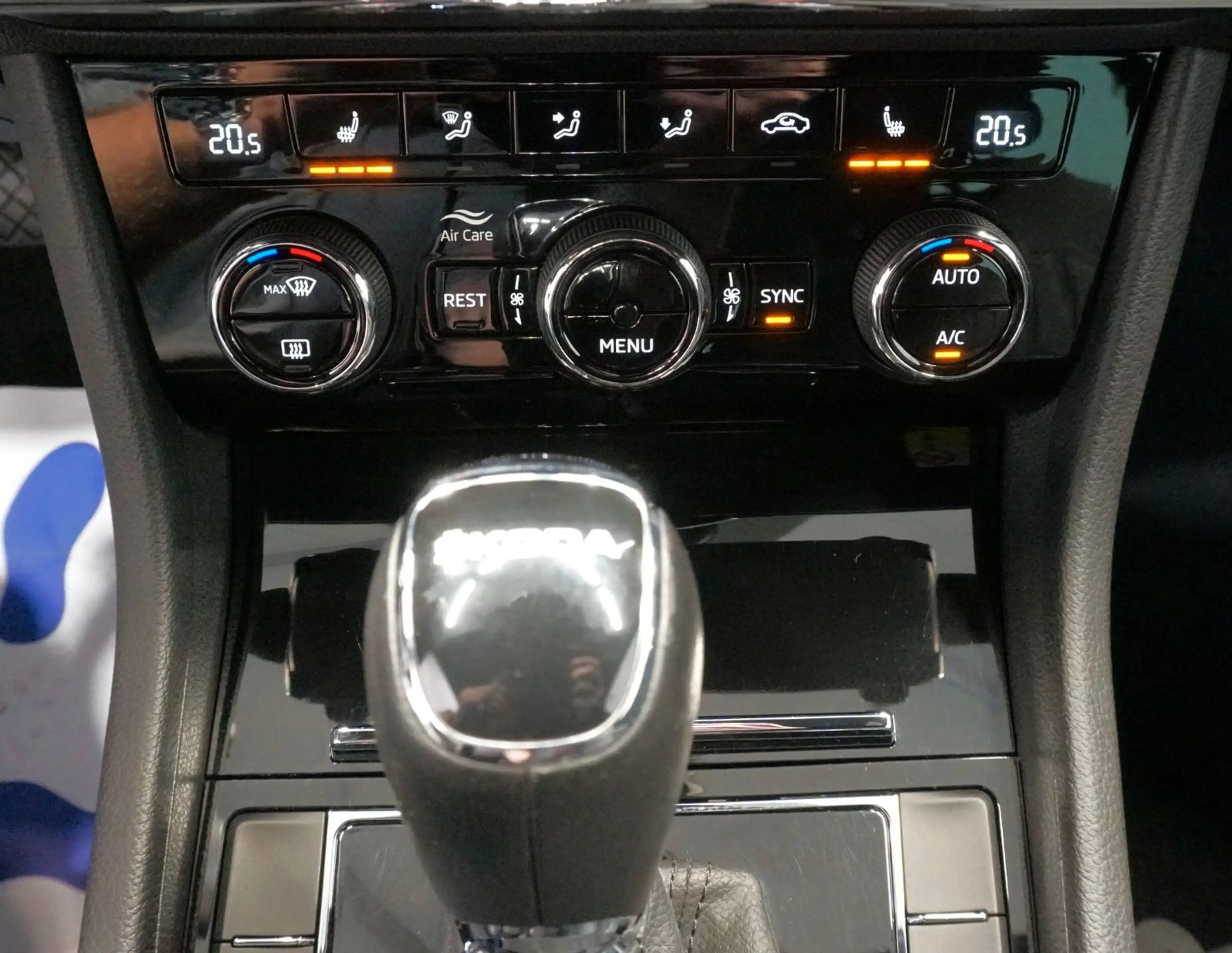 Skoda Superb Combi L&K 2.0 TDI*ACC*MATRIX*RfK*Leder — photo 15