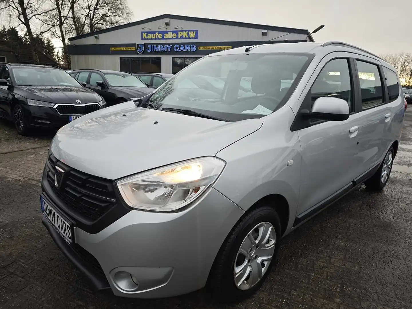Dacia Lodgy LPG SCe 110 Comfort Silber - 1