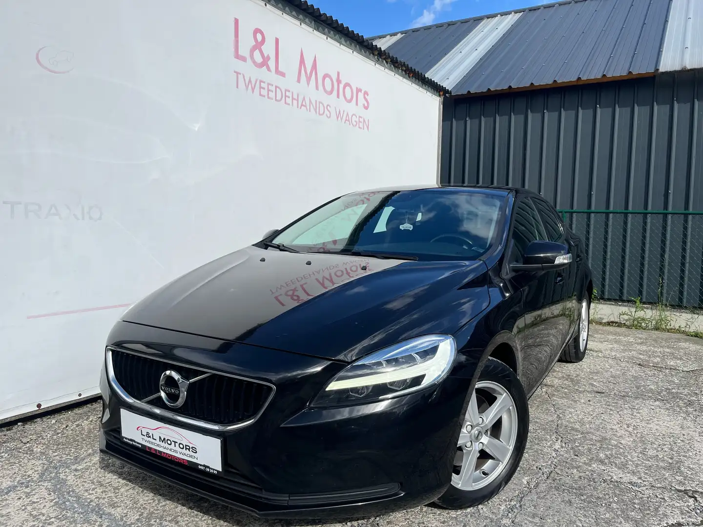 Volvo V40 2.0 T2 Eco Kinetic*Navi Cruise Pdc*12M Garantie! Noir - 1