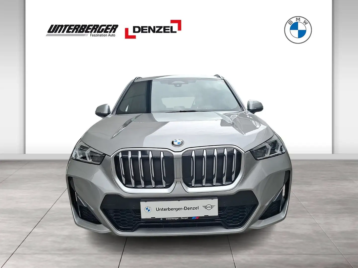 BMW X1 sDrive18i (U11) M Sportpaket DAB LED Shz Silber - 2