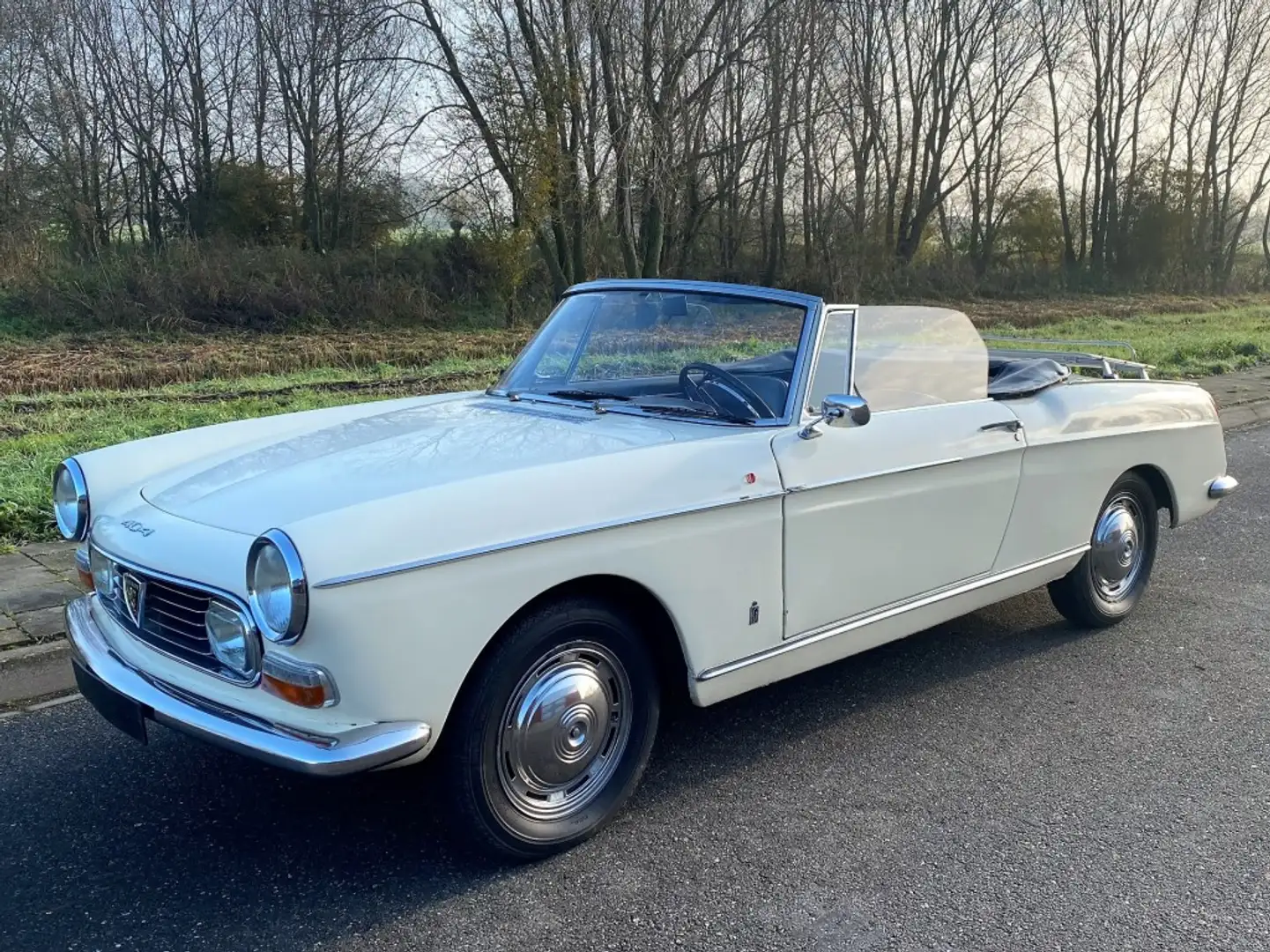Peugeot 404 Cabriolet Beżowy - 1