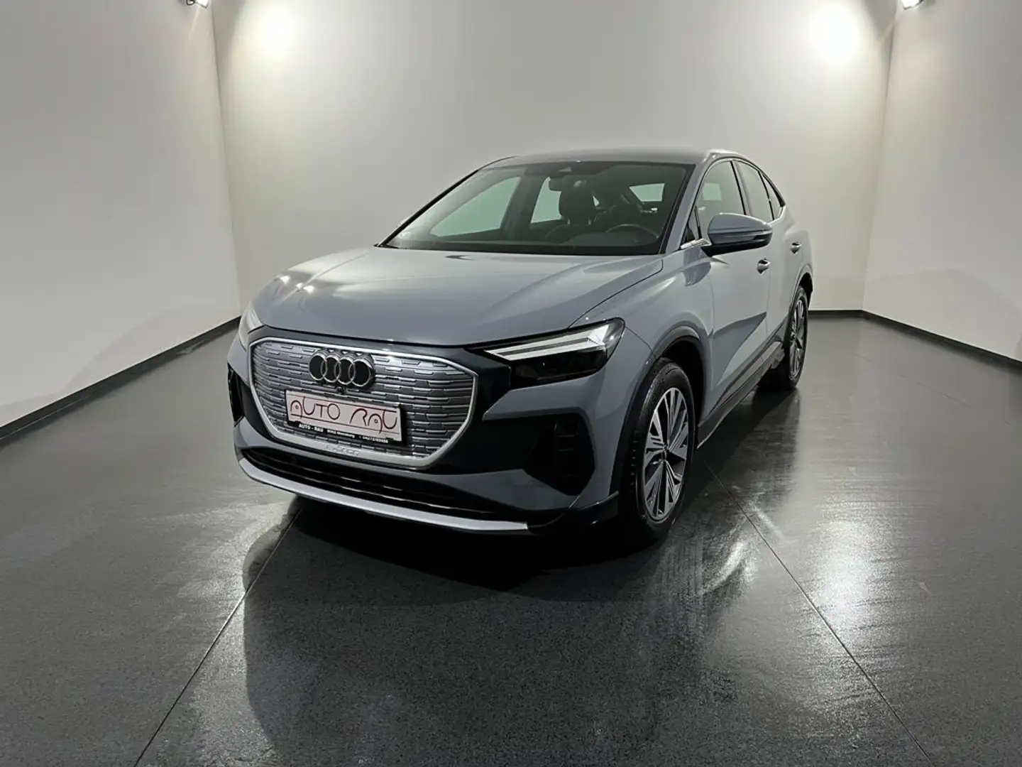 Audi Q4 e-tron Sportback 35 Automatik | 55kWh *LED*MMI NAVI* Gris - 2