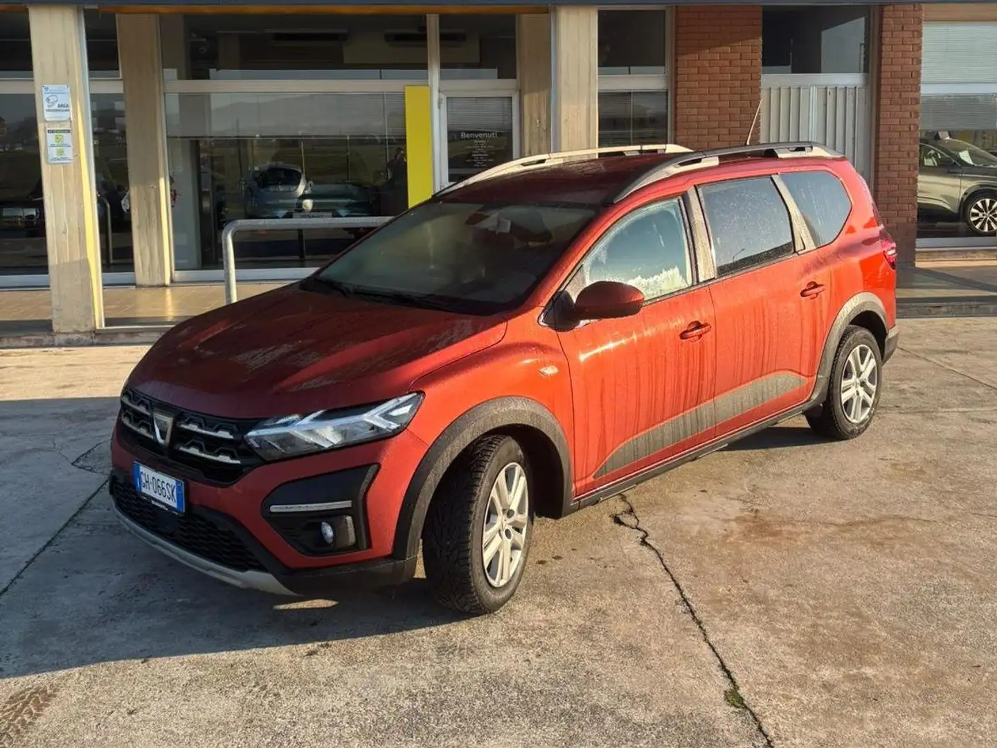 Dacia Jogger Jogger 2021 1.0 tce Comfort Gpl 100cv Orange - 2