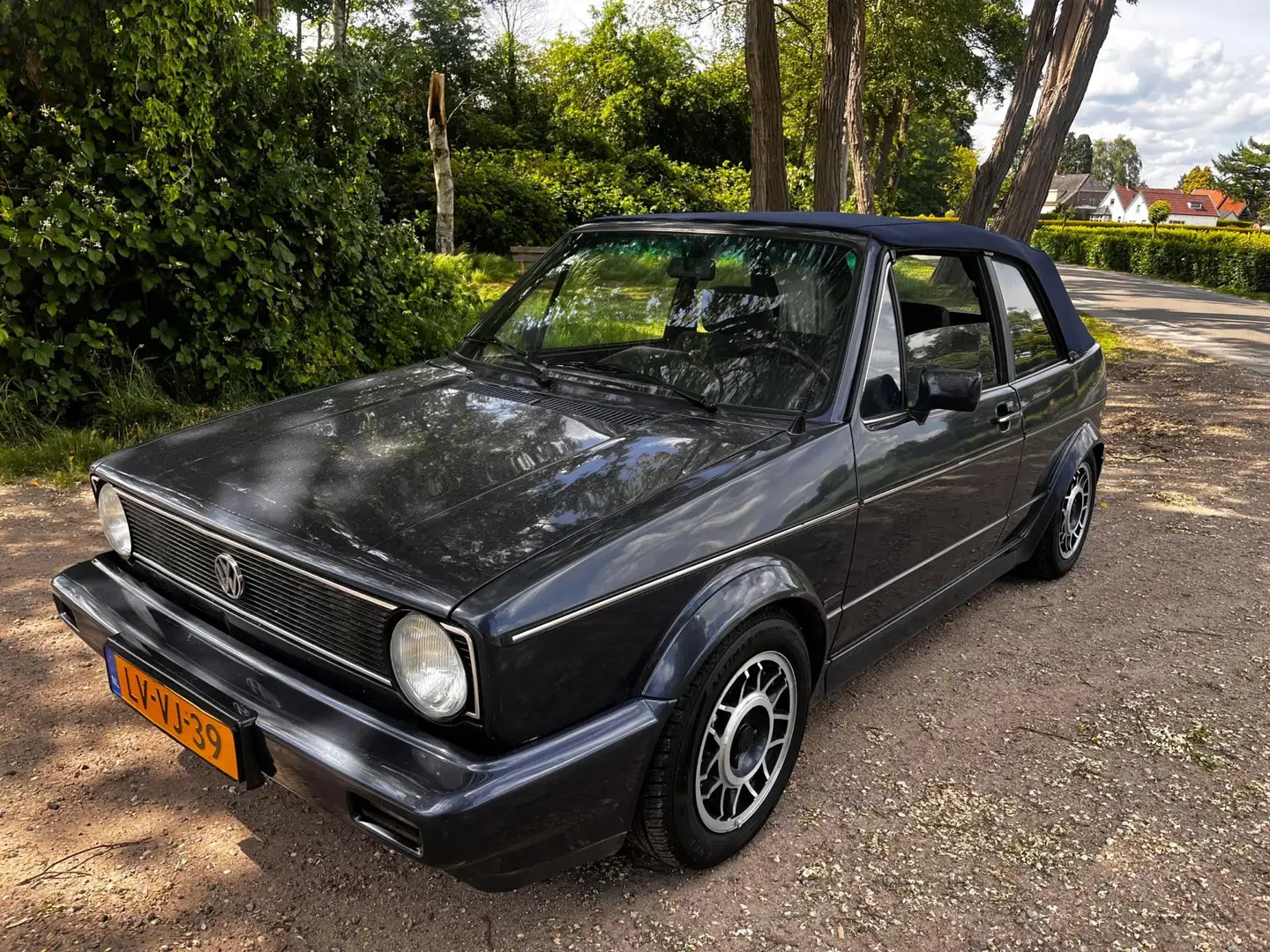 Volkswagen Golf Cabriolet - 1